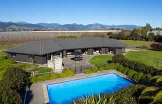 111 Bartlett Road, Hope, Richmond