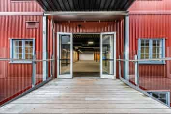 CHARACTER FREEMANS BAY OFFICE
