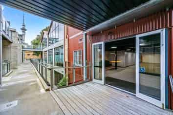 CHARACTER FREEMANS BAY OFFICE
