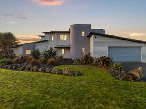 12 Sandalwood Place, Waimairi Beach