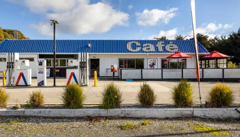 7326 State Highway 1, Ward