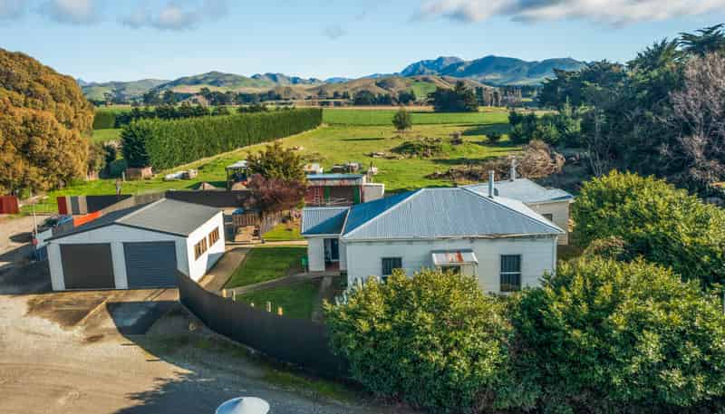 7326 State Highway 1, Ward