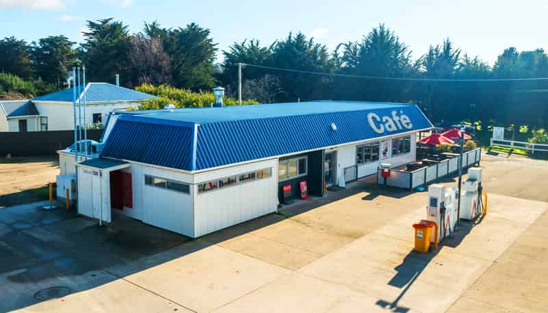 7326 State Highway 1, Ward
