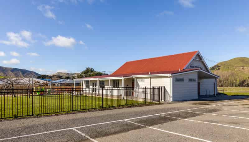 7326 State Highway 1, Ward