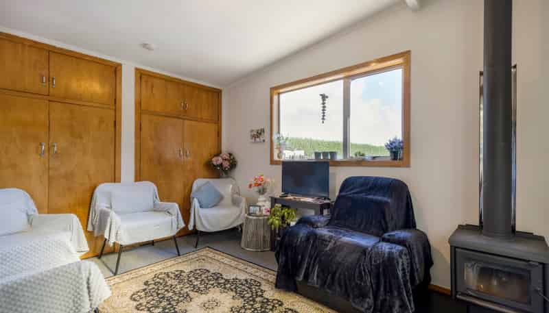7326 State Highway 1, Ward