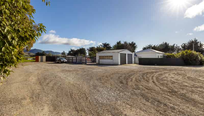 7326 State Highway 1, Ward