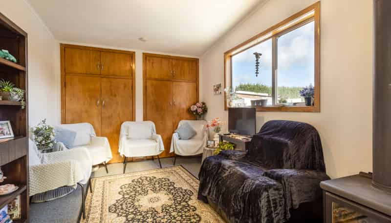 7326 State Highway 1, Ward