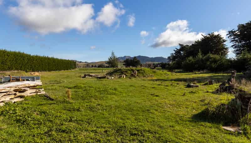 7326 State Highway 1, Ward