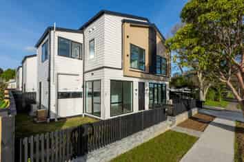 3/400 Bucklands Beach Road, Bucklands Beach