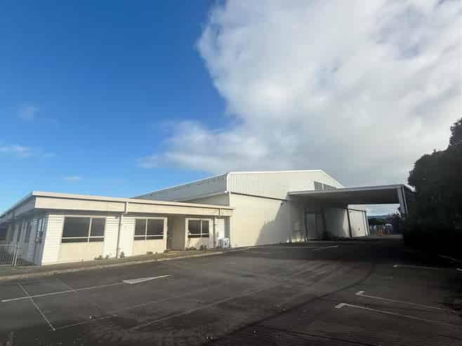 Prime Opportunity to Occupy Expansive Industrial Asset