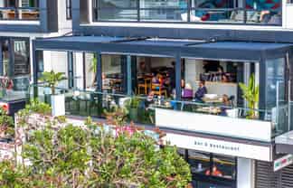 Waterfront venue – Ready to operate