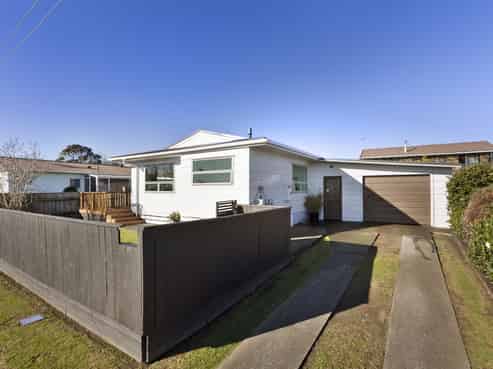 68 Bayly Street, Waitara