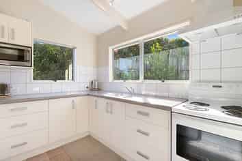 306 Marshall Crescent, Thames