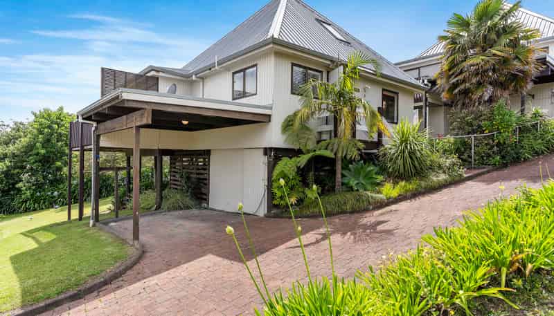 UNIT F/104 The Grove, Onemana