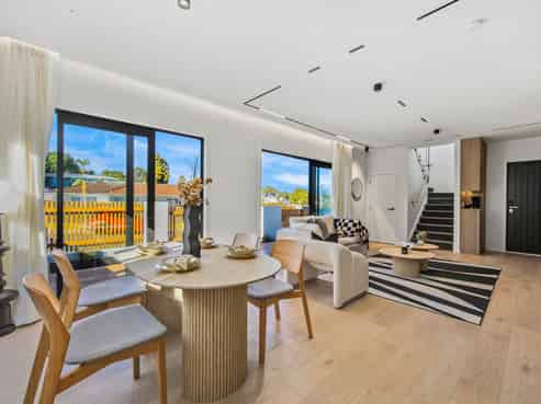 1/4 Lyford Crescent, Sunnynook
