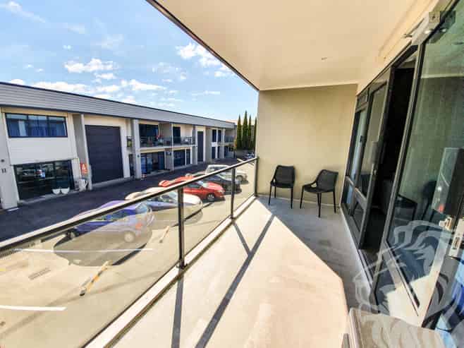 Warm Work/Live Unit - Totara Mews 