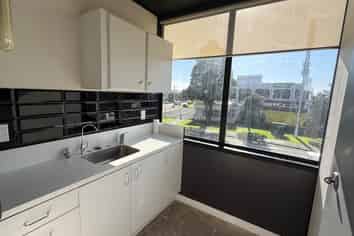 OFFICE SPACE IN THE CENTRE OF NEW LYNN
