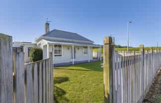 2 Warre Street, Waitara