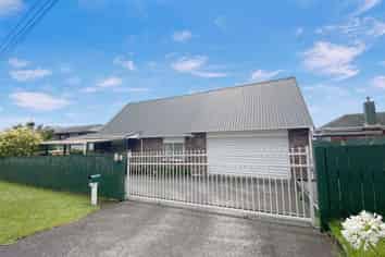 14 Sylvester Ave, Mount Roskill