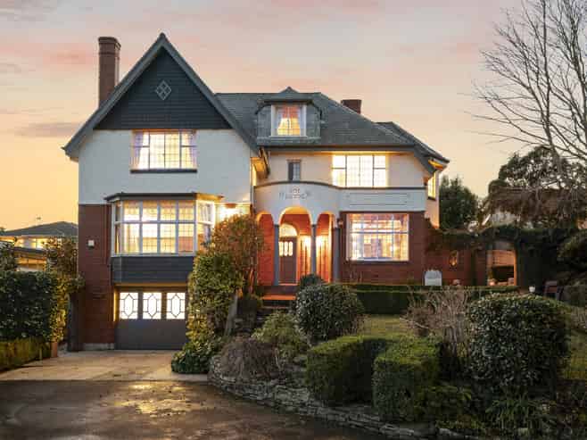 14 Sheen Street, Roslyn