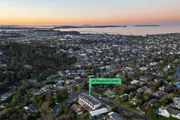 8/90 Stredwick Drive, Torbay
