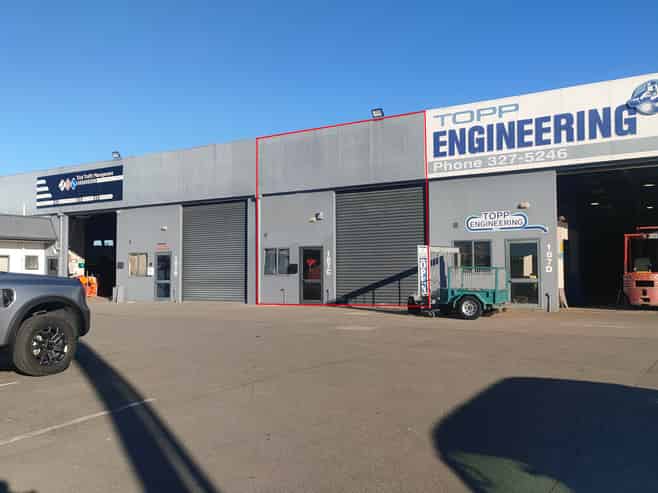 High-Profile Warehouse with Office 