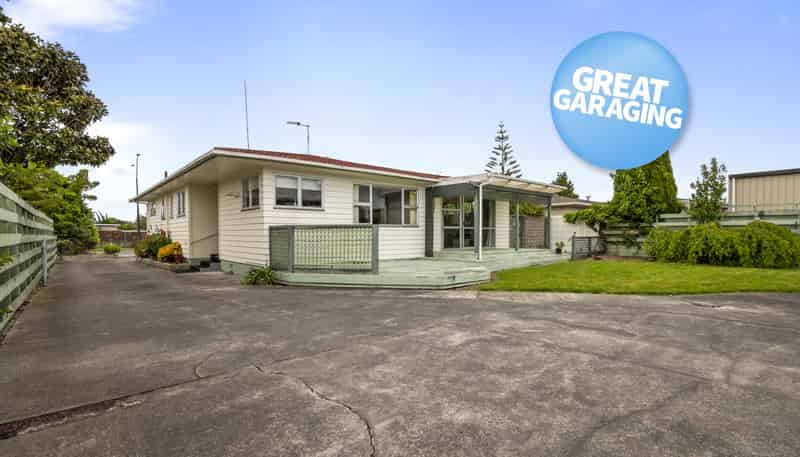 36 John F Kennedy Drive, Milson