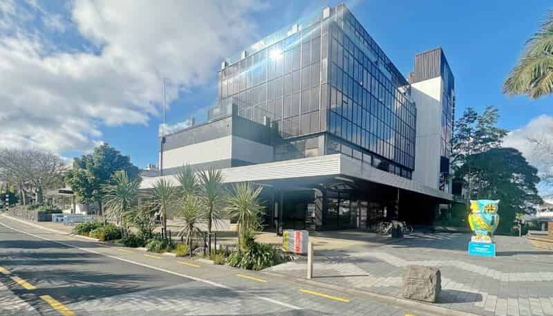 51 Hurstmere Road, Takapuna