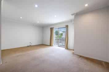 36A/132 Stancombe Road, Flat Bush