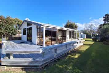 123 Kiwi Road, Whangamata
