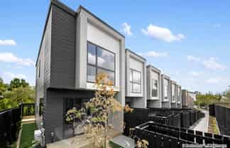 8,9,10/39 Brandon Road, Glen Eden