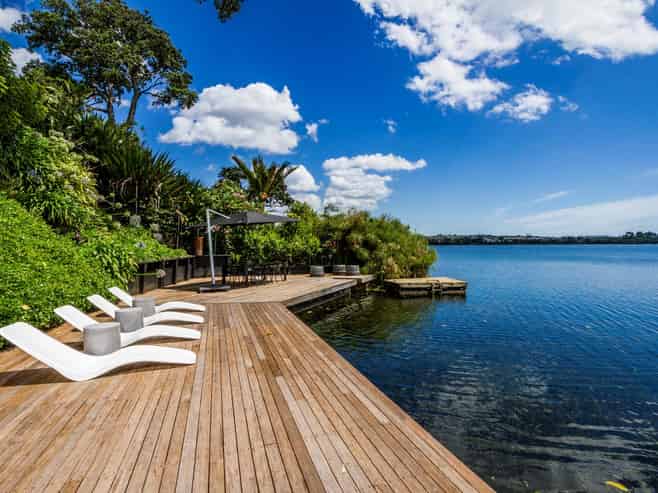  15 Lake View Road, Takapuna