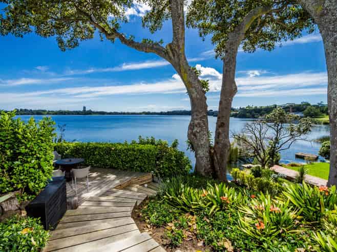  15 Lake View Road, Takapuna
