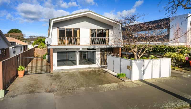 244 Broadway Ave, Palmerston North