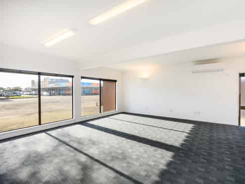 Ideal Office Conversion in the Heart of Broadway