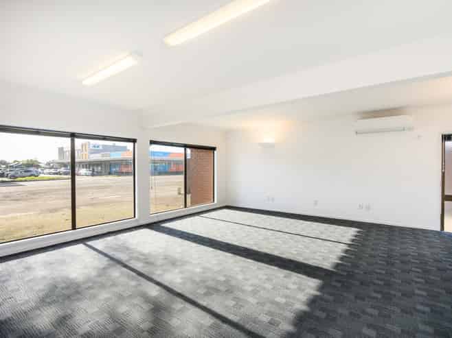 Ideal Office Conversion in the Heart of Broadway