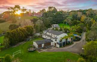 15A Whangaparaoa Road, Red Beach