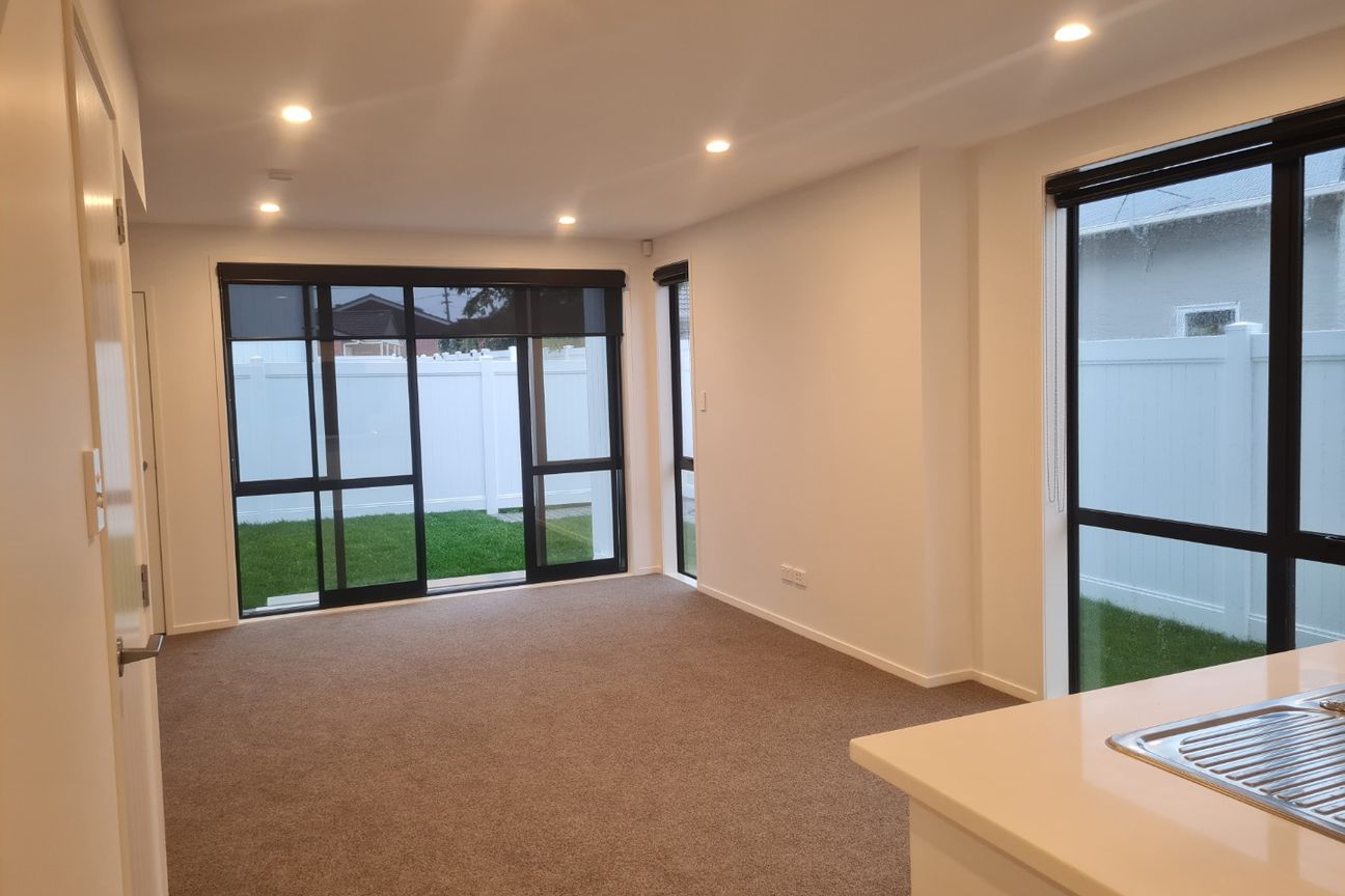 Apartment in Albert-Eden, Point Chevalier - View 3