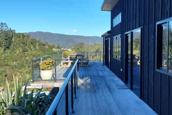 22 Hinemoa Tce, Tairua