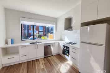 8 Landing Path Drive, Hobsonville