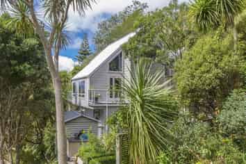 1/45 Farnham Street, Mornington