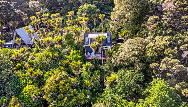 33 Tainui Road, Titirangi