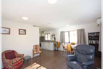 3A Dale Road, RAUMATI SOUTH