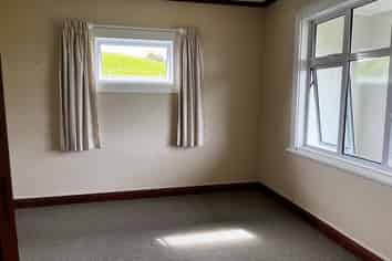 1315 East Road, Stratford