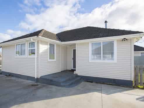 25a and 25 Manuka Street, Elgin