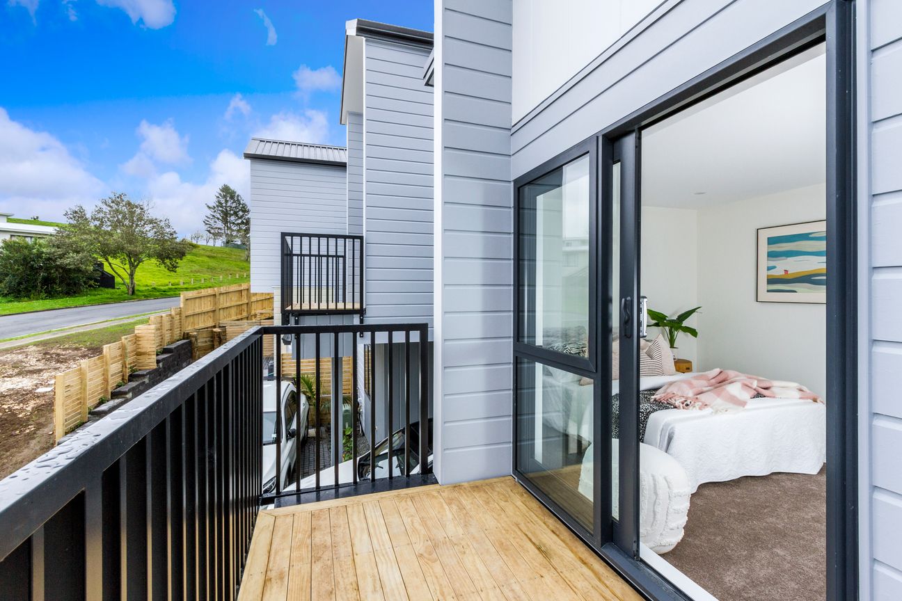 New Home, Fresh Contemporary Style in West Harbour - View 6