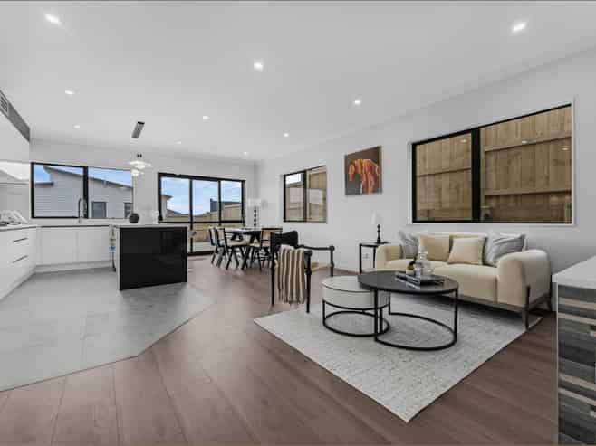 21 Hauhake Road, Flat Bush