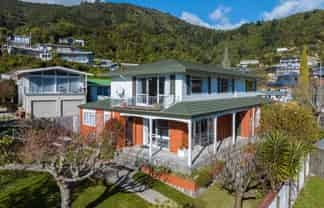 6A Seaview Crescent, Picton