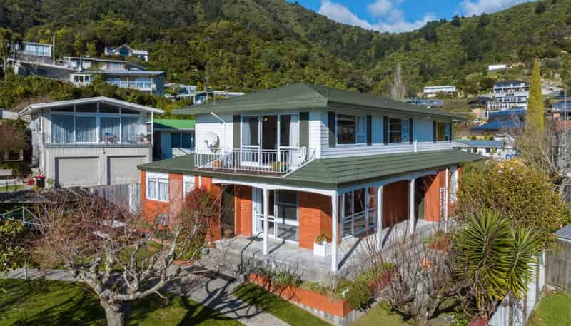 6A Seaview Crescent, Picton