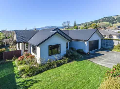 17 Hart Road, Richmond